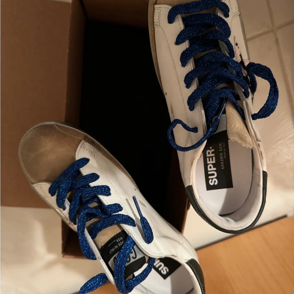 Golden Goose - Picture 4 of 5